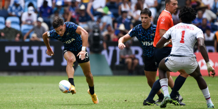 LOS PUMAS 7s REVIRTIERON EL RESULTADO FRENTE A EEUU Y VAN POR EL 9no PUESTO