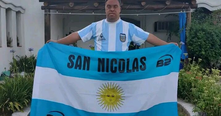 JUAMPI CASTET Y SU FAMILIA, CAMPEONES CONTRA LOS PREJUICIOS