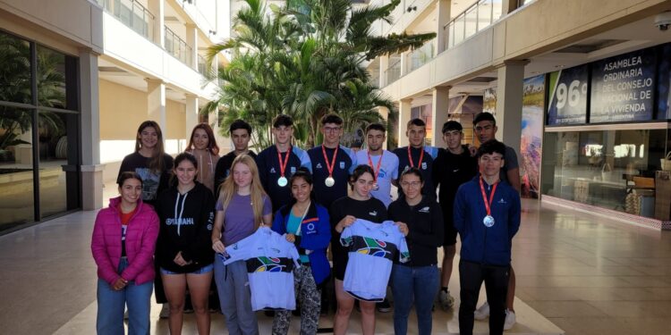 LA SELECCIÓN DE CICLISMO PISTA OBTUVO 13 MEDALLAS EN EL PANAMERICANO JUVENIL